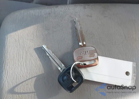 2005 Toyota Camry Le/Xle/Se z USA, uszkodzony, nr VIN 4T1BE32K05U604041